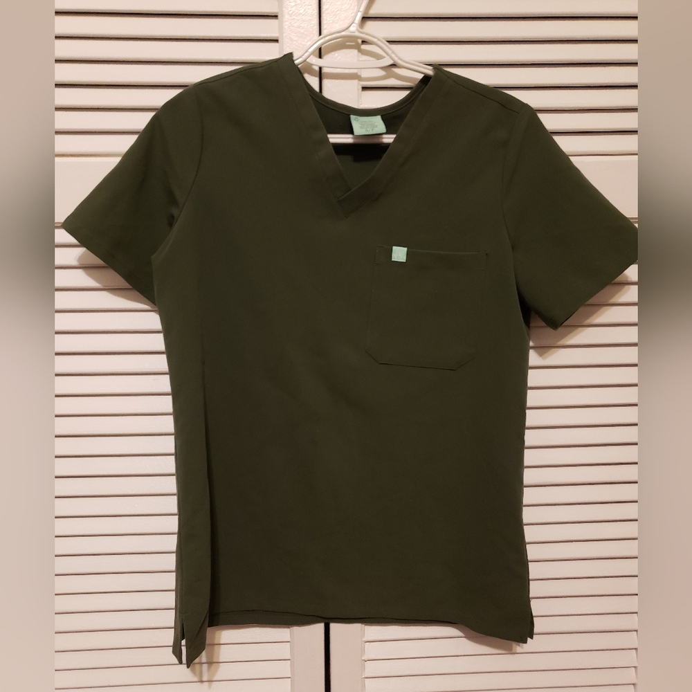 Garde Malade scrubs Olive Small Petite Top Small Petite Joggers Set SP